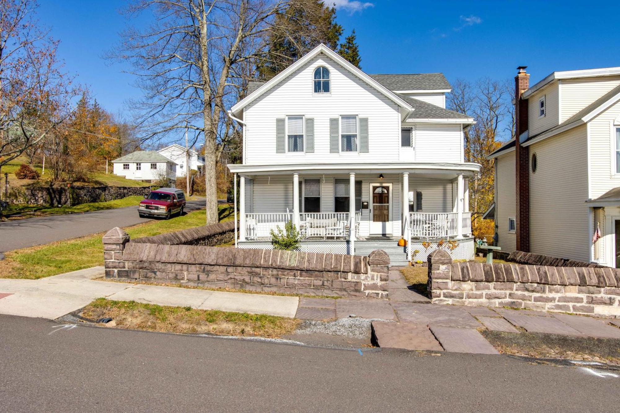 Victorian Home With Porch 6 Mi To Hickory Run Park! White Haven エクステリア 写真