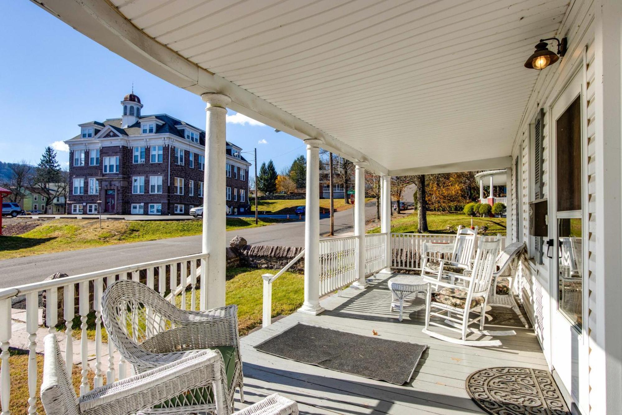 Victorian Home With Porch 6 Mi To Hickory Run Park! White Haven エクステリア 写真