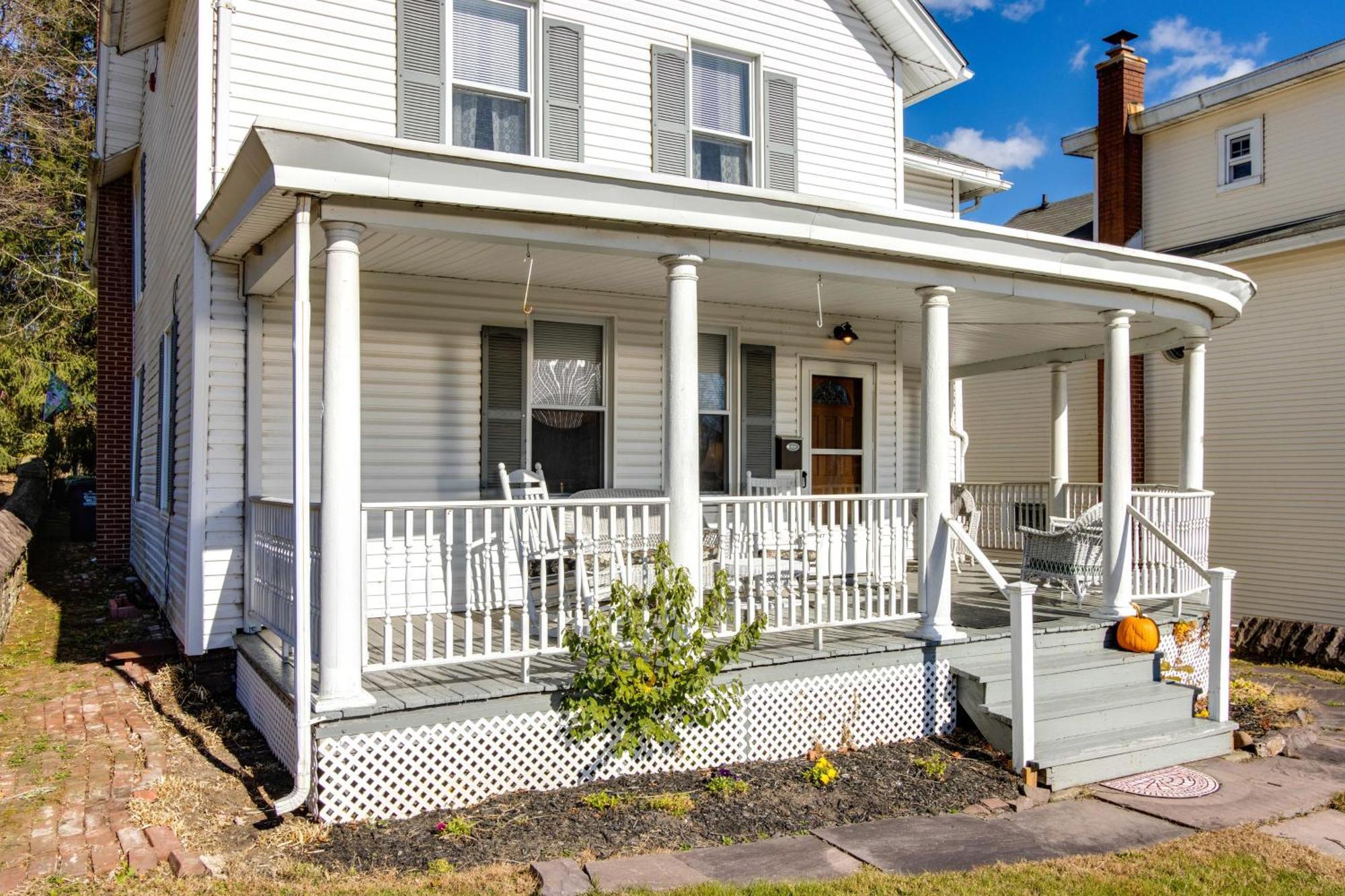 Victorian Home With Porch 6 Mi To Hickory Run Park! White Haven エクステリア 写真